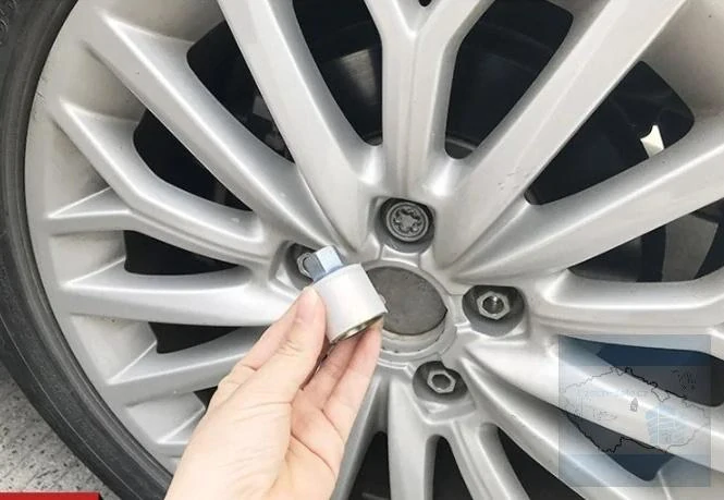 Ořech Škoda pro povolení bezpečnostních šroubů Škoda nástavec